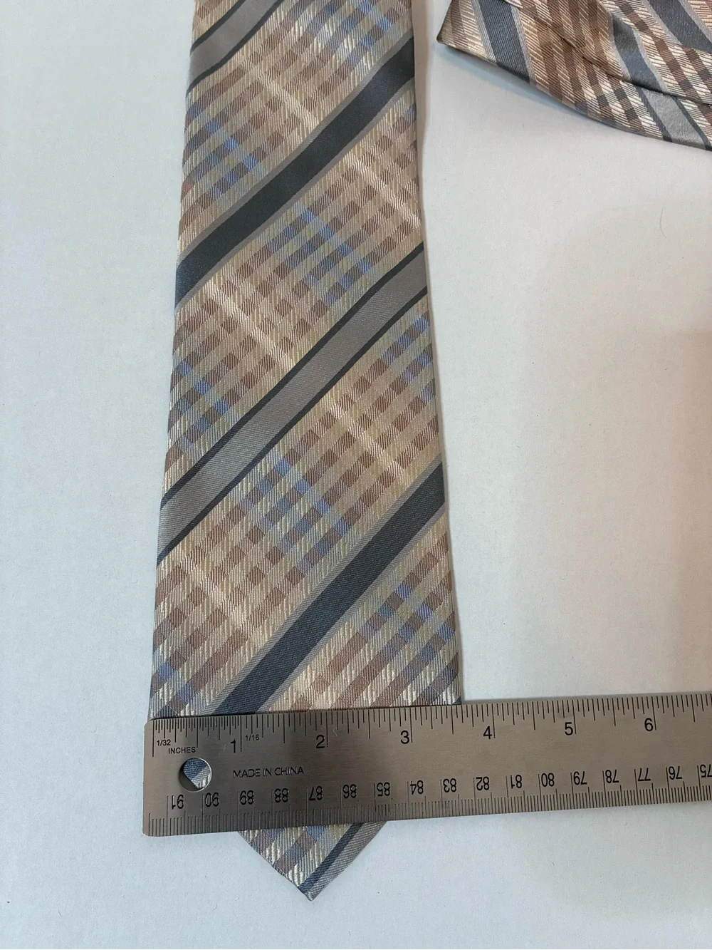 Classic Men's Beige and Gray Striped Tie